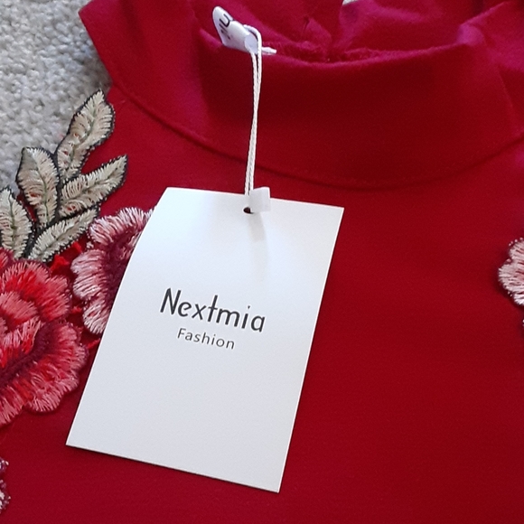 Nextmia purchased from Rosegal - Picture 2 of 6